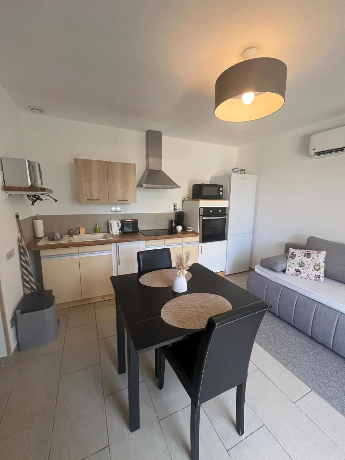 Studio Cosy Avec Climatisation Et Terrasse Malataverne Exteriér fotografie